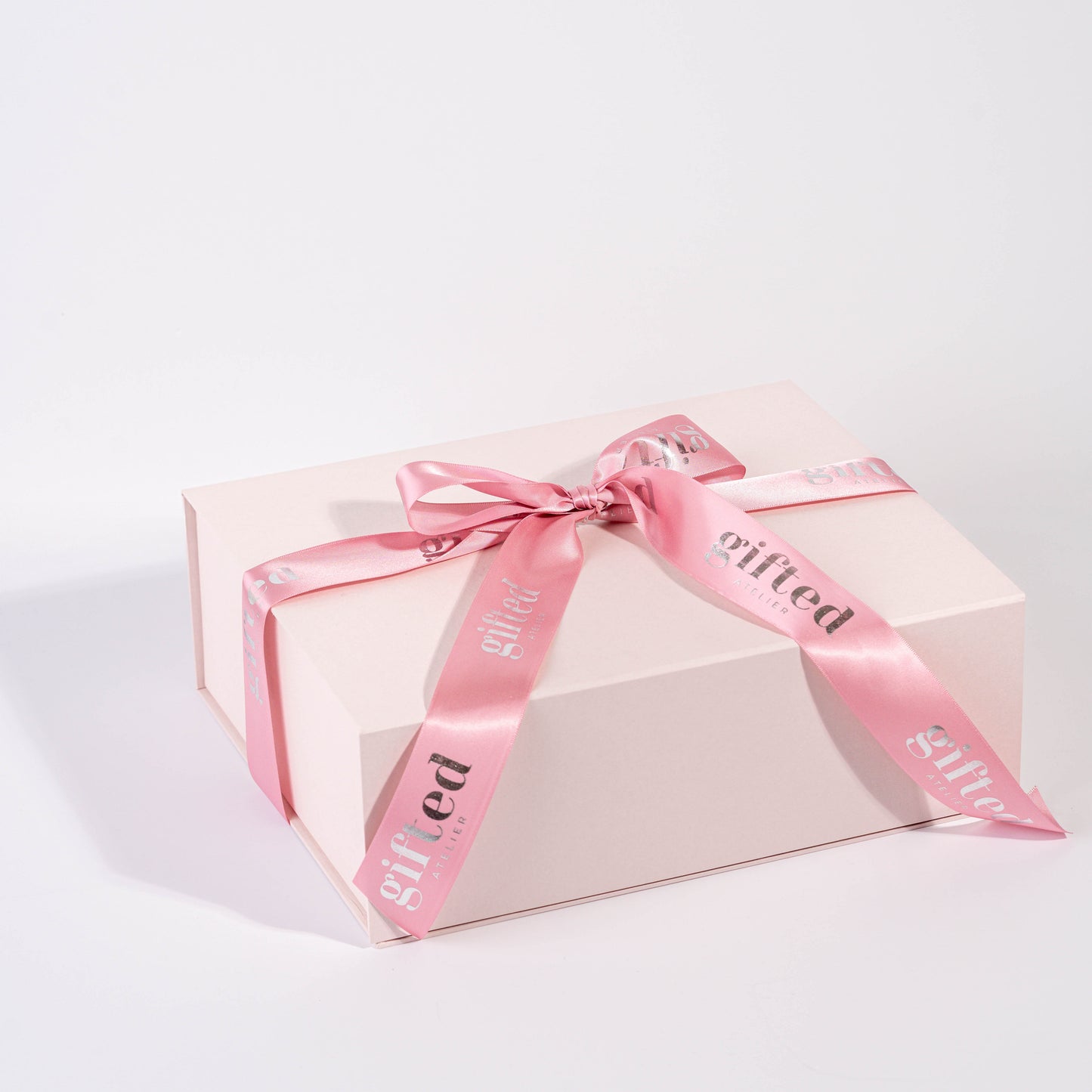 Sleepy Cloud Light Pink Magnetic Box