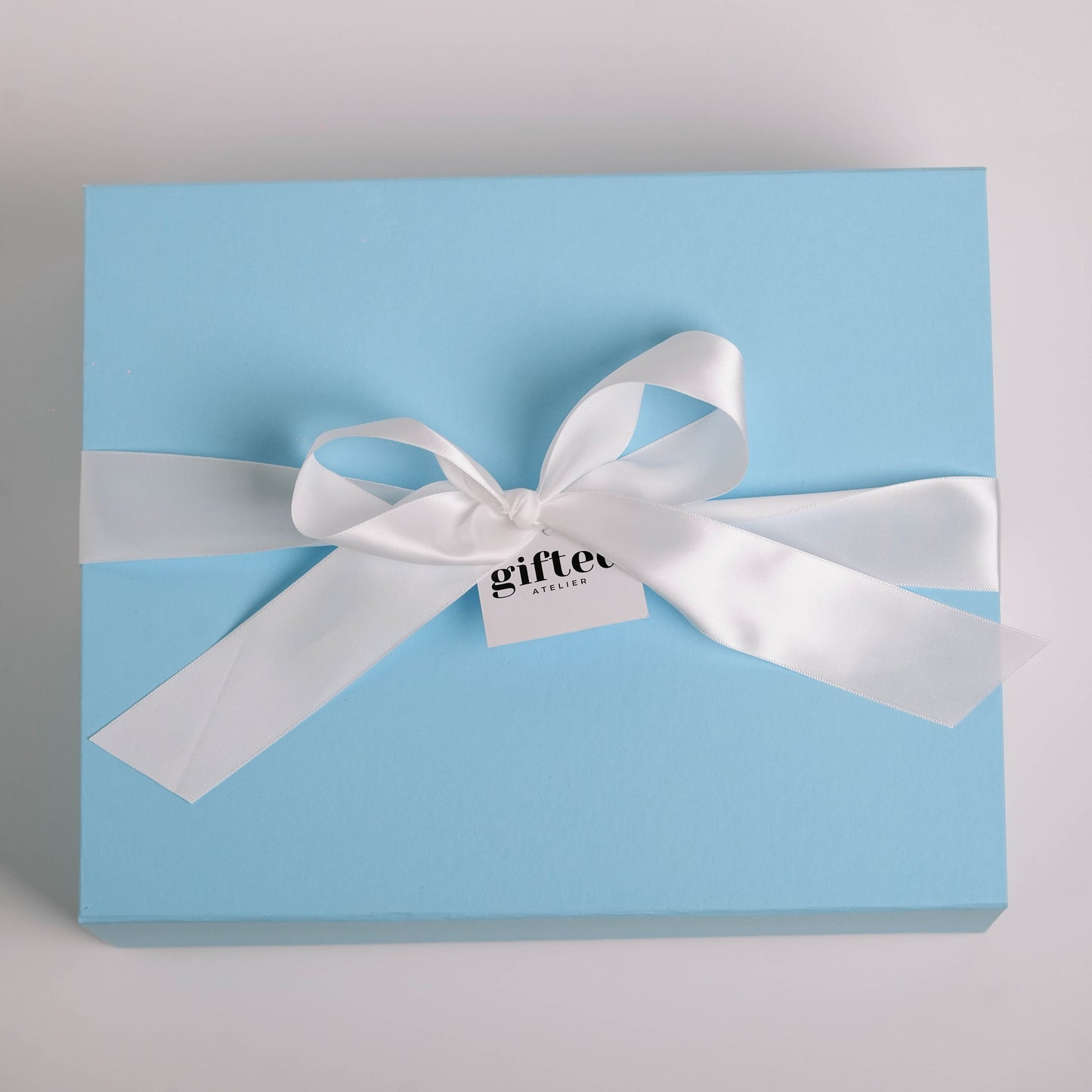 Blue Magnetic Box 25x30x10 CM